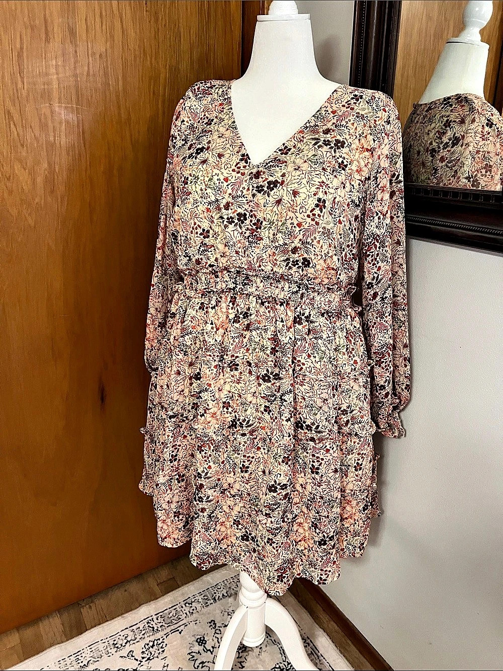 Torrid Floral Mini Dress in Ivory, Pink & Red Size 1 Like New